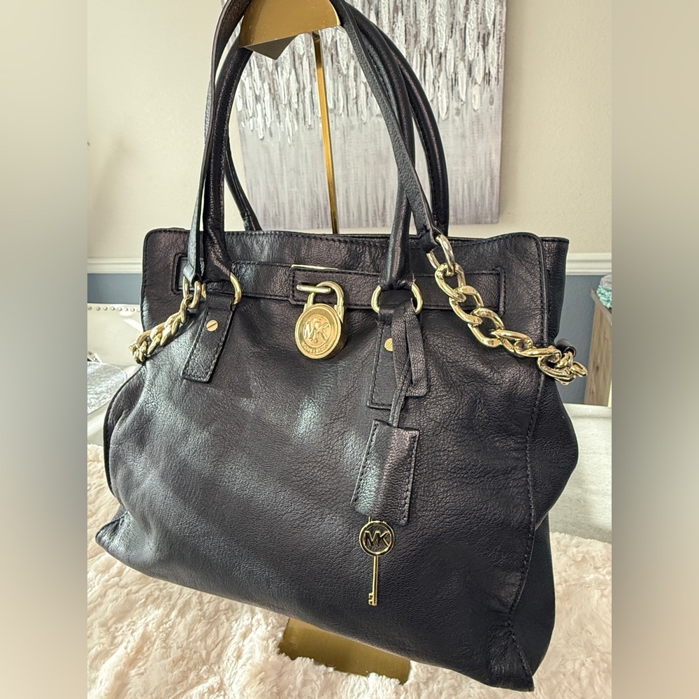 Michael Kors Hamilton Black Leather Satchel Tote Gold Lock Key Chain Strap - Picture 4 of 17